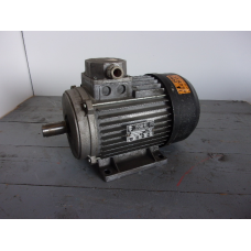 .1,8 KW  1400 RPM Asmaat 28 mm. Used